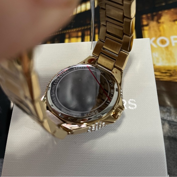 New Michael kors Oversized Camille Ombre Pave Gold-Tone Watch - Picture 5 of 7